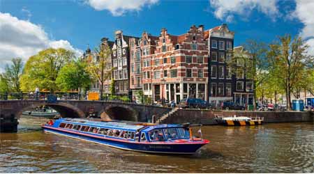 تور قایق در کانال آمستردام