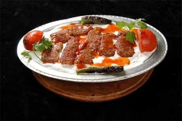کباب یوغورتلو