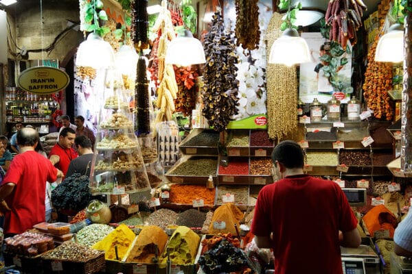 بازار ادویه استانبول یکی از جذاب ترین جاهای دیدنی استانبول 