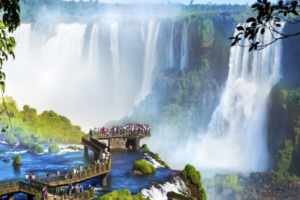 آبشار ایگواسو؛ از دیدنی های مهم آرژانتین