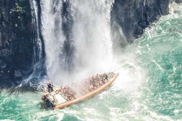 بازدید از آبشار ایگواسو 
