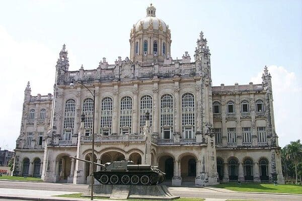 موزه انقلاب – دیدنی‌های کوبا