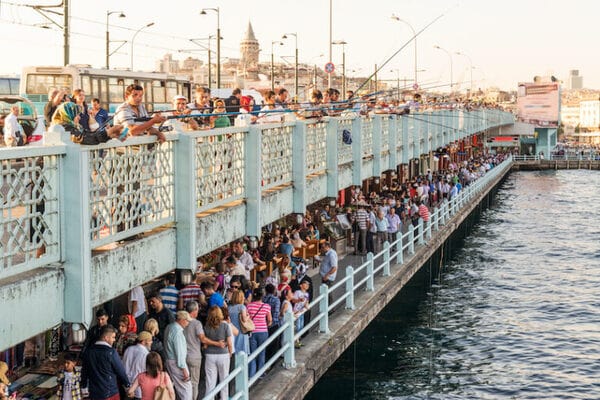 پل گالاتا؛ از متفاوت ترین جاهای دیدنی استانبول