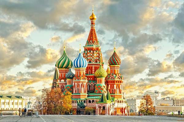 کلیسای جامع سنت باسیل؛ از جاهای دیدنی مسکو در زمستان