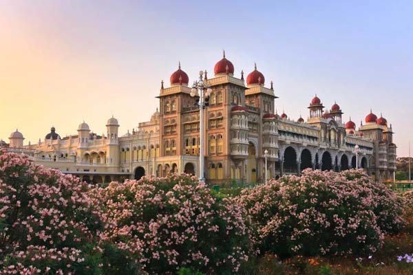 کاخ میسور؛ از جاهای دیدنی هند