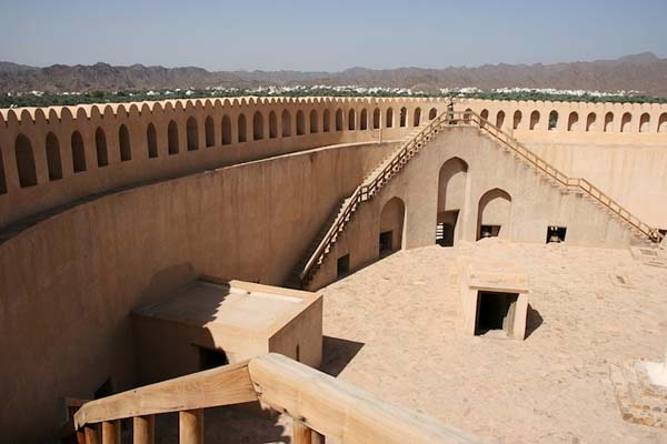 نیزوا؛ از شهرهای دیدنی و تاریخی عمان
