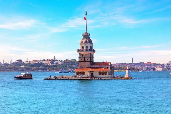 برج مایدن؛ آخرین مورد از بهترین رستوران‌های استانبول