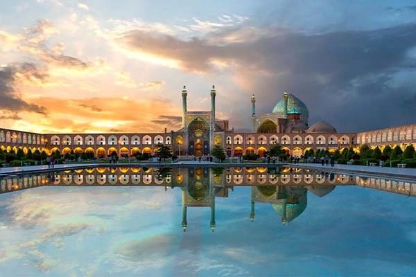 میدان نقش جهان و بناهای تاریخی آن؛ زیباترین جای دیدنی اصفهان