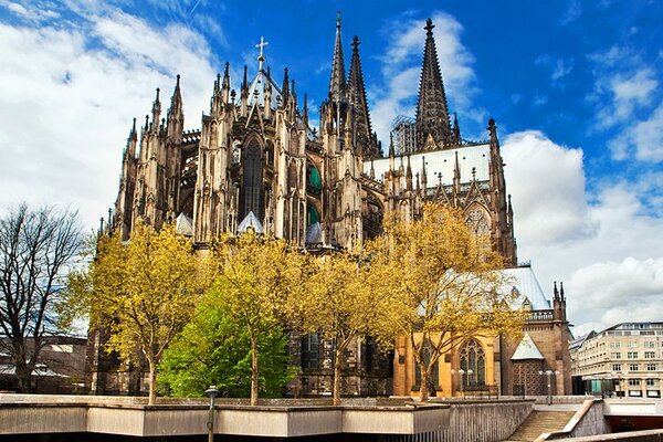 کلیسای جامع کلن (Kölner Dom) از مکان هایی در آلمان که نباید از دست بدهید