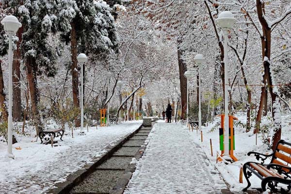 پارک جنگلی وکیل آباد؛ از جاهای دیدنی مشهد در زمستان