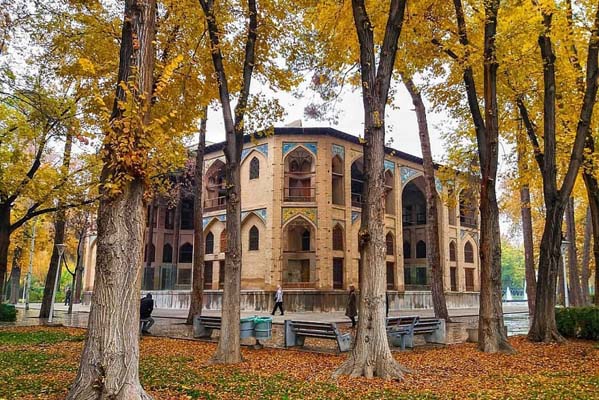 کاخ هشت بهشت؛ آخرین جای دیدنی اصفهان