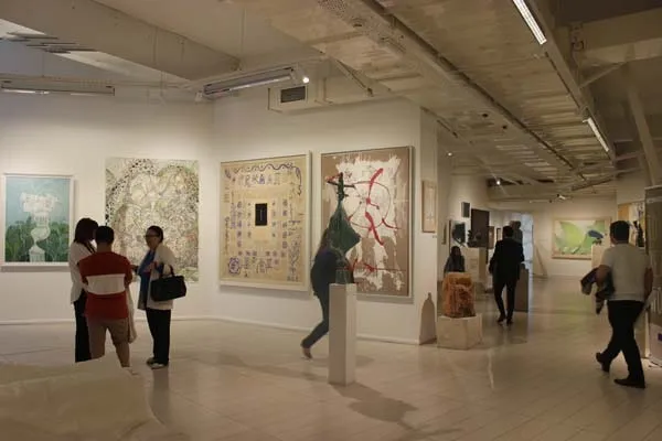 موزه هنر مدرن باکو برای گردشگران علاقه‌مند به فرهنگ و هنر