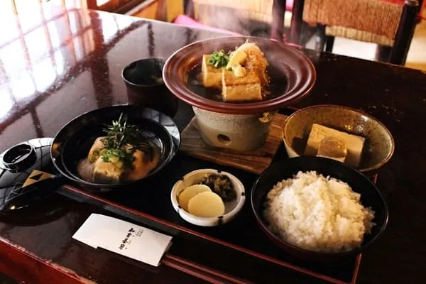 توفو هاکونه غذای سنتی ژاپنی ها