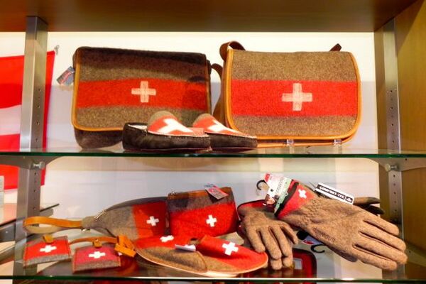 محصولات پتو ارتش سوئیس