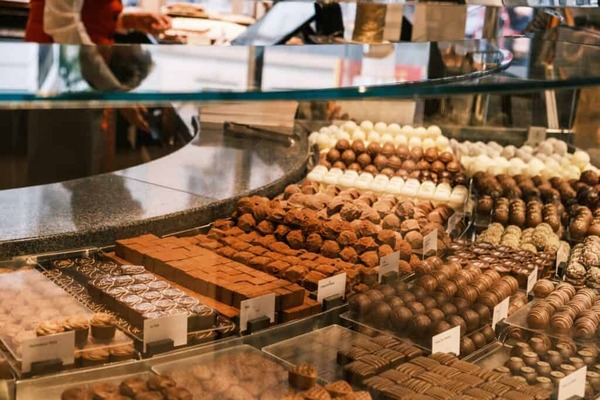 شکلات سوئیسی؛ سوغاتی معروف سوئیس