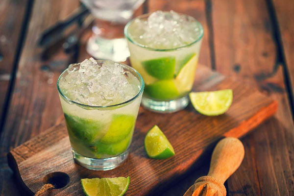 کاچاچا (Cachaça)؛ نوشیدنی ملی برزیل